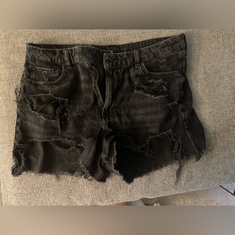 Black ripped shorts American eagle size 14